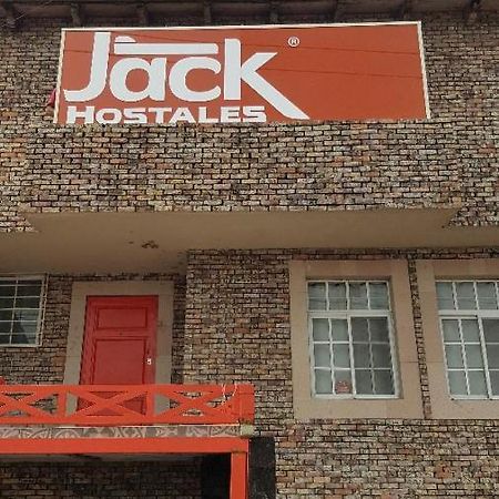 Jack Hostales Леон Экстерьер фото