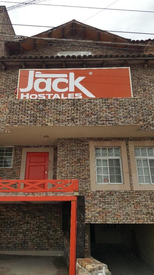 Jack Hostales Леон Экстерьер фото
